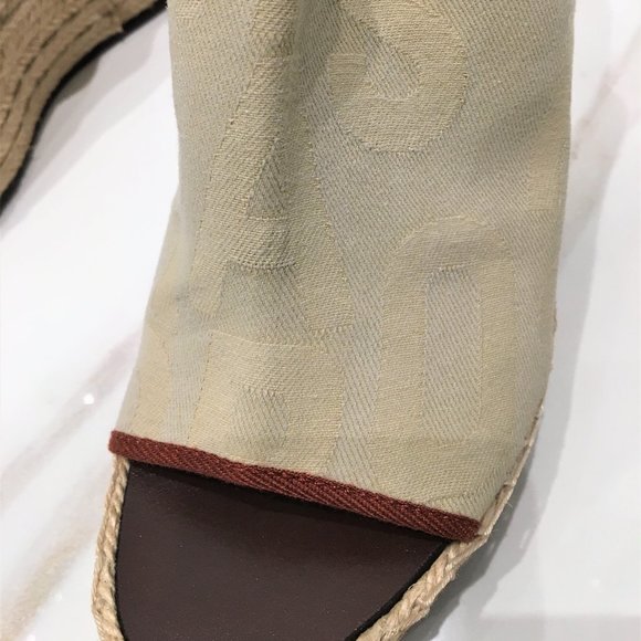 Marc Jacobs Beige Wedge Sandals Size 10 with Box - Picture 4 of 6